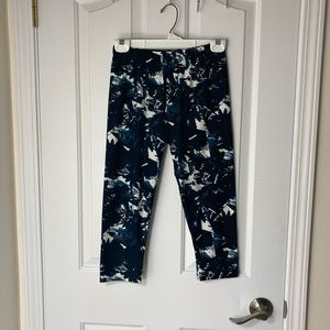 Just Cozy Blue and White Capri Pants
